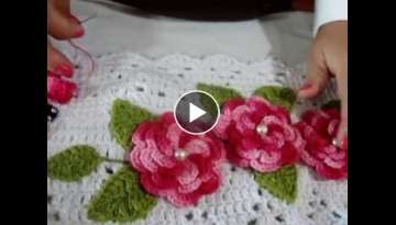 como fazer aplicaçao de flores e folhas em trabalhos de croche